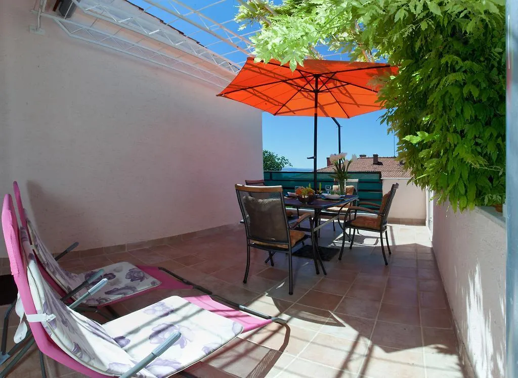 Apartments Beautiful Sandy Beach Split 0*,